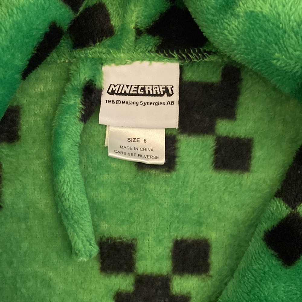 Boys Minecraft Robe - Picture 2 of 2